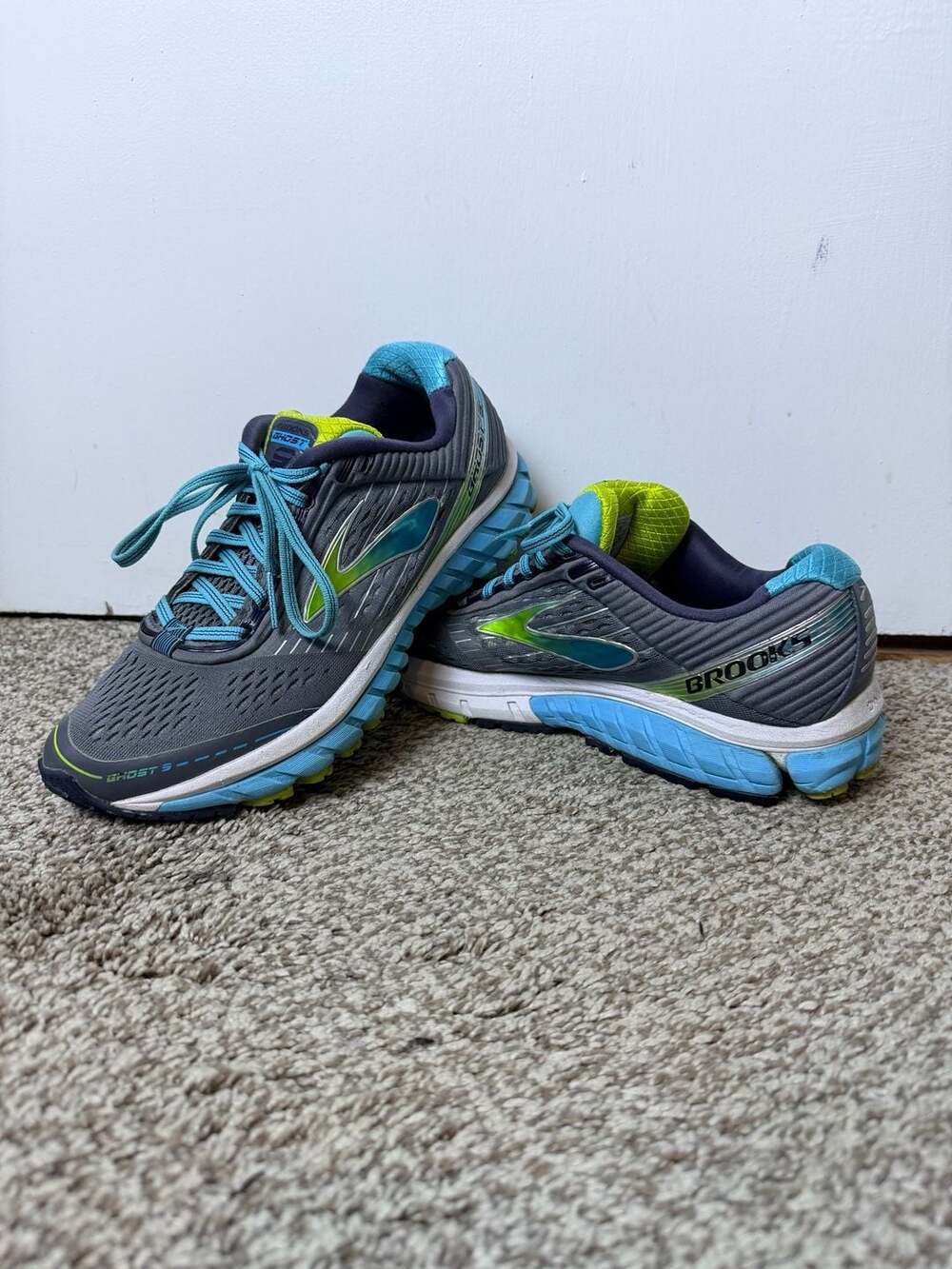 Brooks Ghost 9 Women's Running Shoes Size 9.5